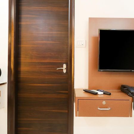 Itsy Hotels Worldtree Bellandur Bangalore Exterior foto