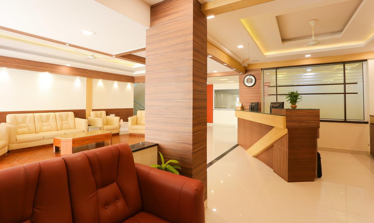 Itsy Hotels Worldtree Bellandur Bangalore Exterior foto