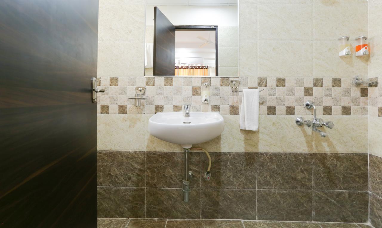 Itsy Hotels Worldtree Bellandur Bangalore Exterior foto