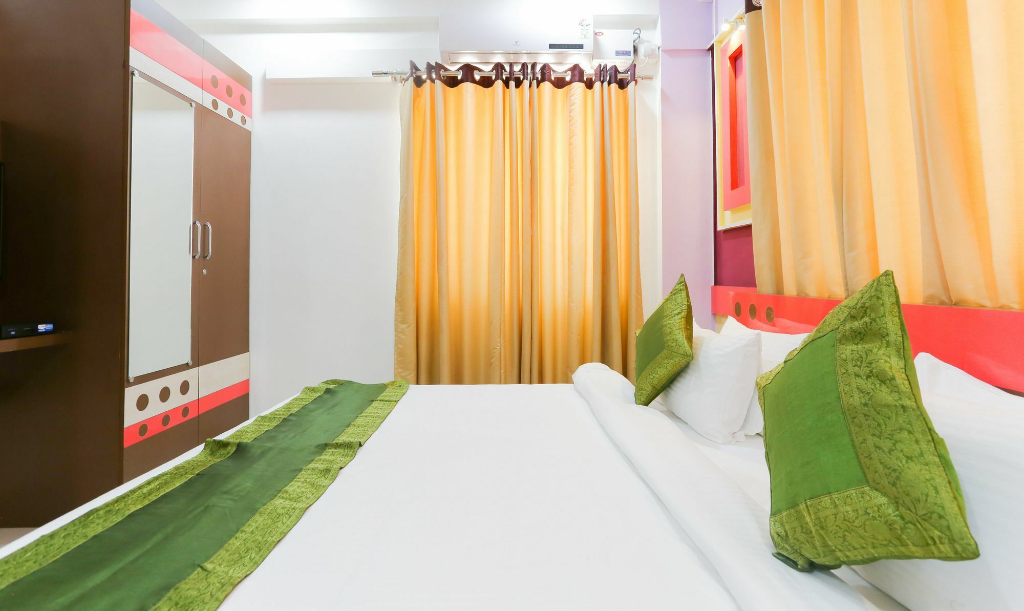 Itsy Hotels Worldtree Bellandur Bangalore Exterior foto
