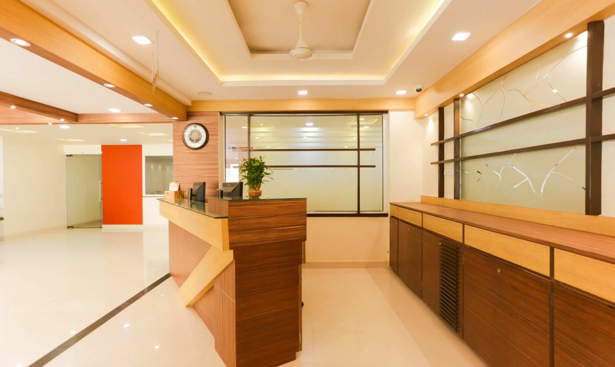 Itsy Hotels Worldtree Bellandur Bangalore Exterior foto